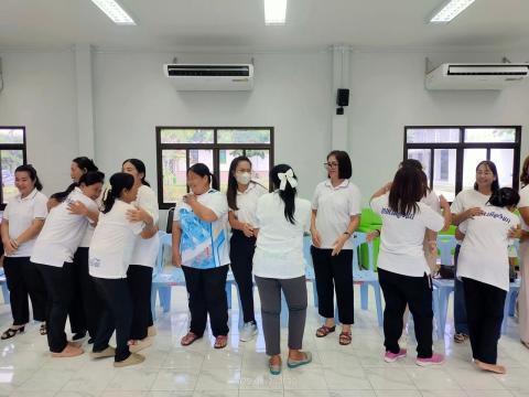 โครงการฝึกอบรมปฏิบัติธรรมเพื่อเสริมสร้างคุณธรรมจริยธรรม