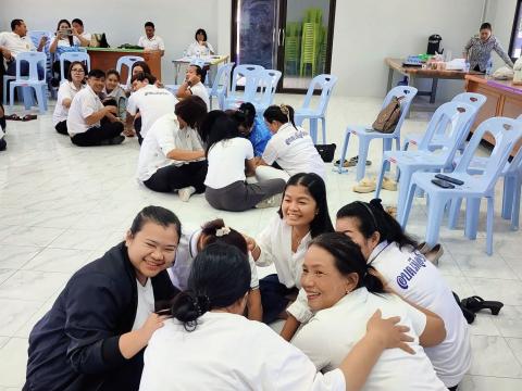 โครงการฝึกอบรมปฏิบัติธรรมเพื่อเสริมสร้างคุณธรรมจริยธรรม