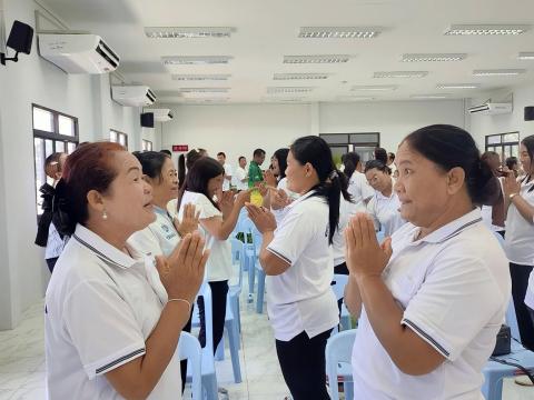 โครงการฝึกอบรมปฏิบัติธรรมเพื่อเสริมสร้างคุณธรรมจริยธรรม