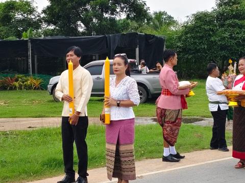 ทำบุญแห่เทียนเข้าพรรษา